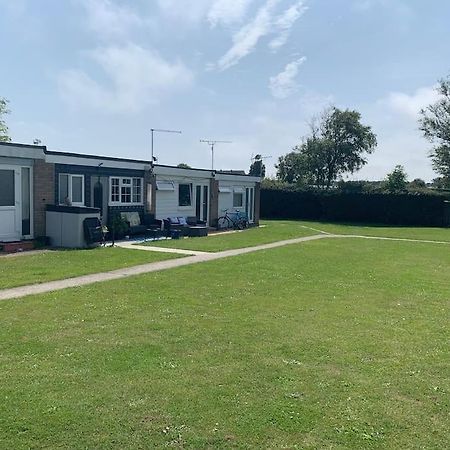 Hugo'S Hideaway Free Wifi Villa Hemsby Exterior foto